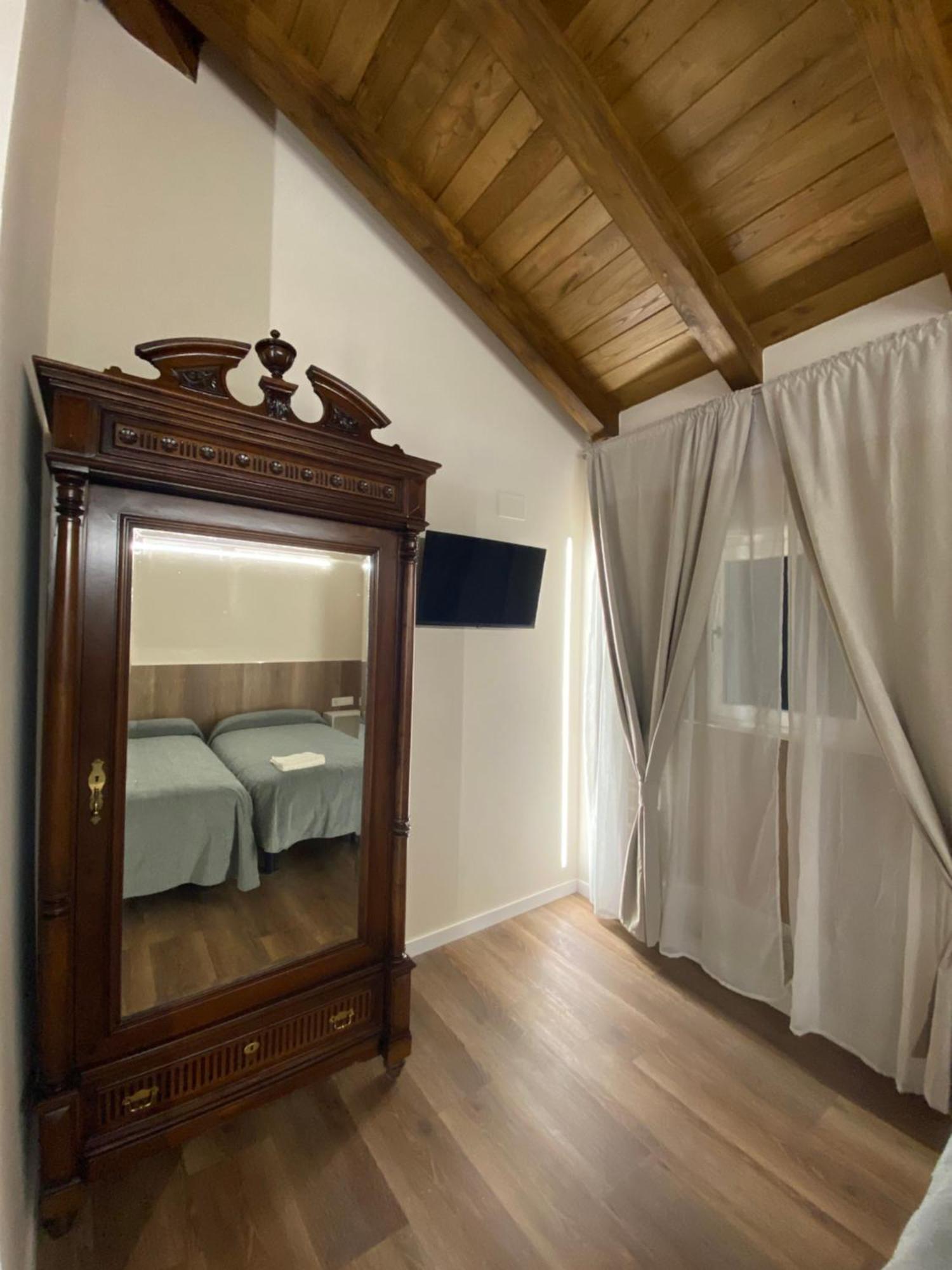 Dpcristal Centro Historico Hotell Sarria Exteriör bild